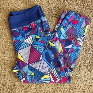 CVG abstract capris